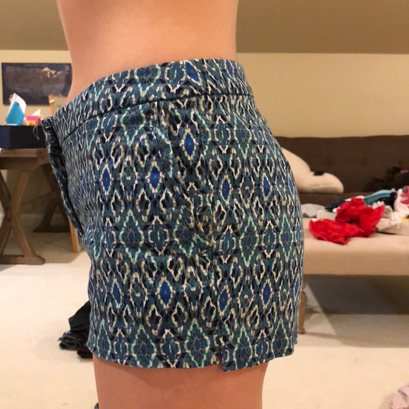 Patterned Shorts - Picture 2 of 4